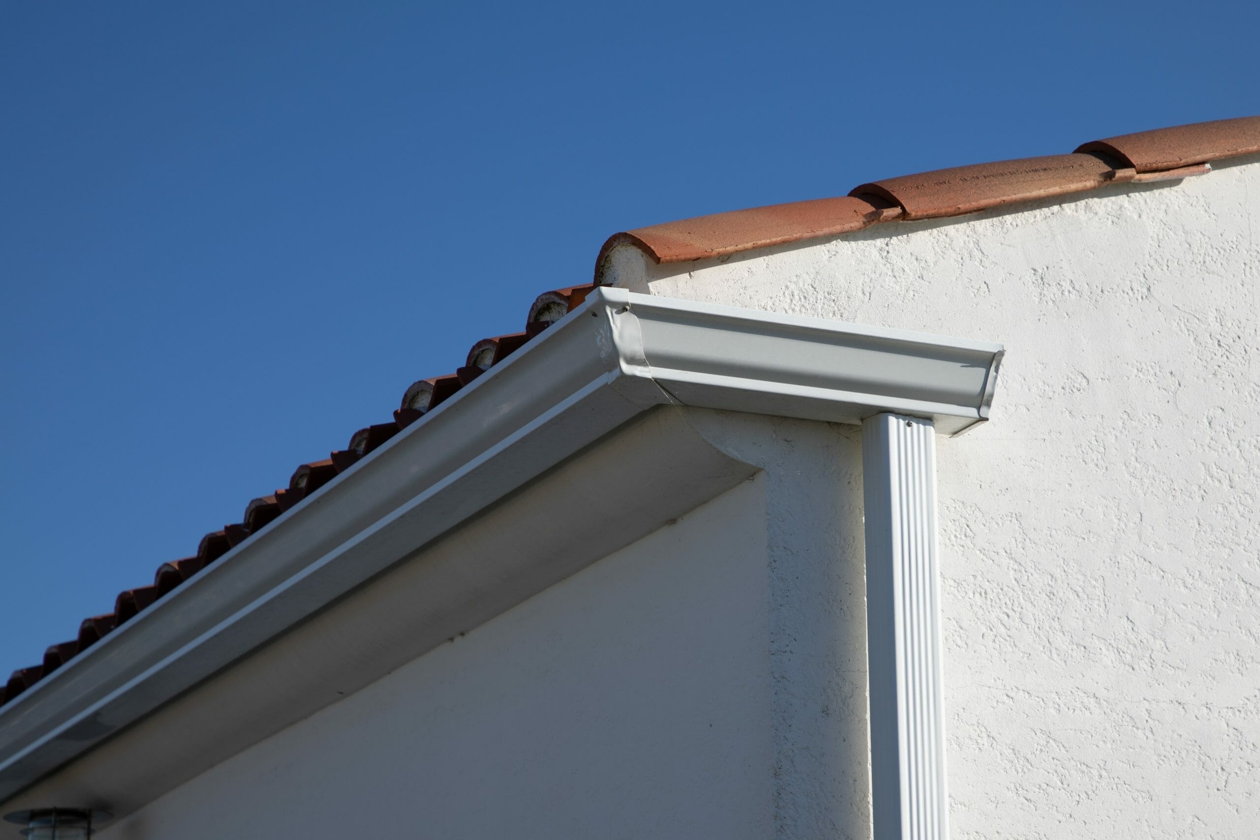 Signs You Need Gutter Replacement